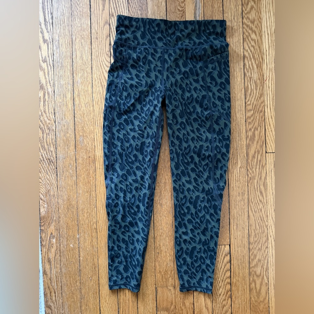 Sweaty Betty The Zero Gravity  24” Leopard Leggings - Size Small